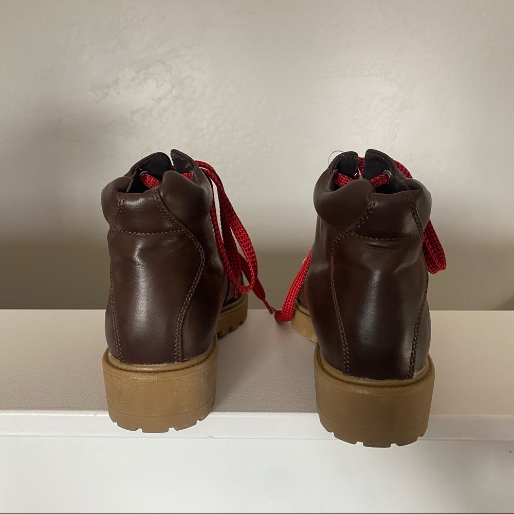 Universal Thread booties - Picture 2 of 6